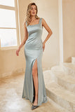 Robe de demoiselle d’honneur en satin vert clair avec fente