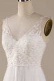 Robe de mariée en tulle en à col en V ivoire avec dentelle